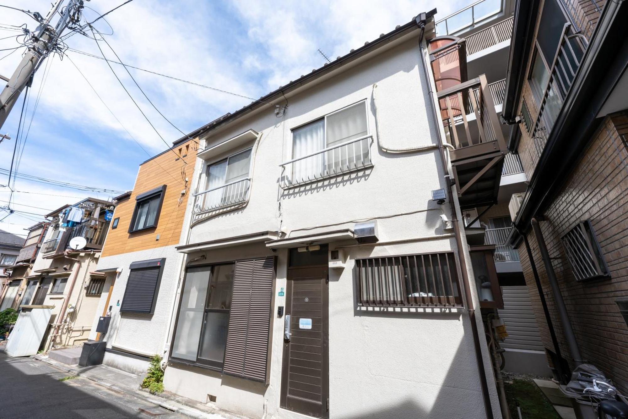 一棟貸切宿, 東京一之江ハウス6名定員, 秋葉原19分,新宿30分,Wifi有, ディズニータクシー20分3000円,駐車場ありません Токио Екстериор снимка